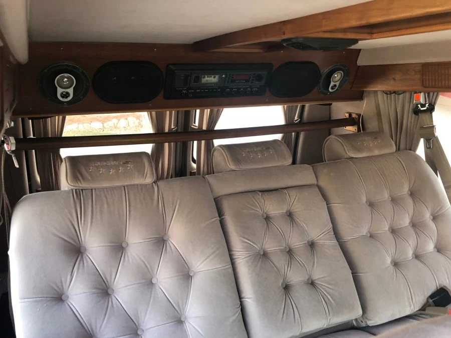 1993 GMC G-series Van - Image 6 of 12