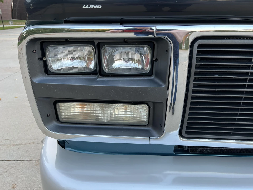 1993 GMC G-series Van - Image 16 of 31