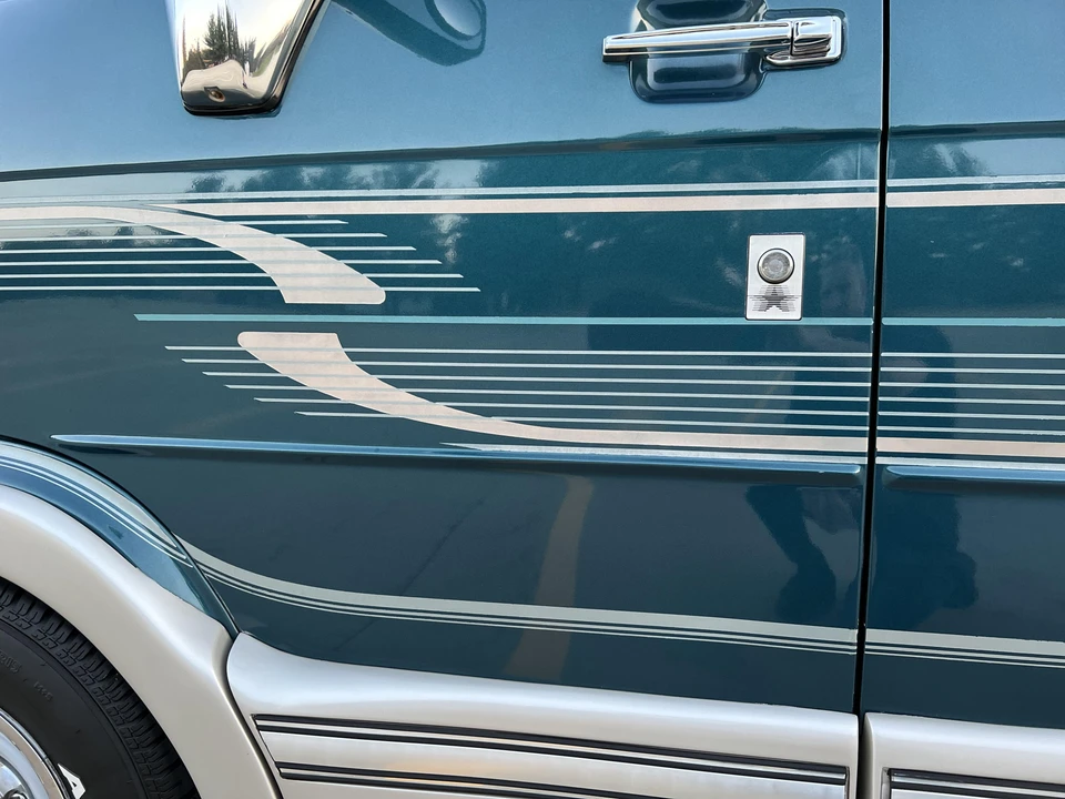 1993 GMC G-series Van - Image 29 of 31