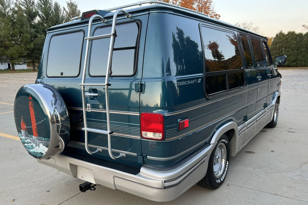 1993 GMC G-series Van - Image 4 of 31