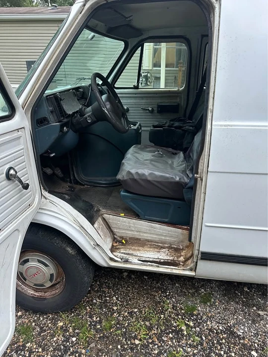 1993 GMC G-series Van - Image 3 of 6