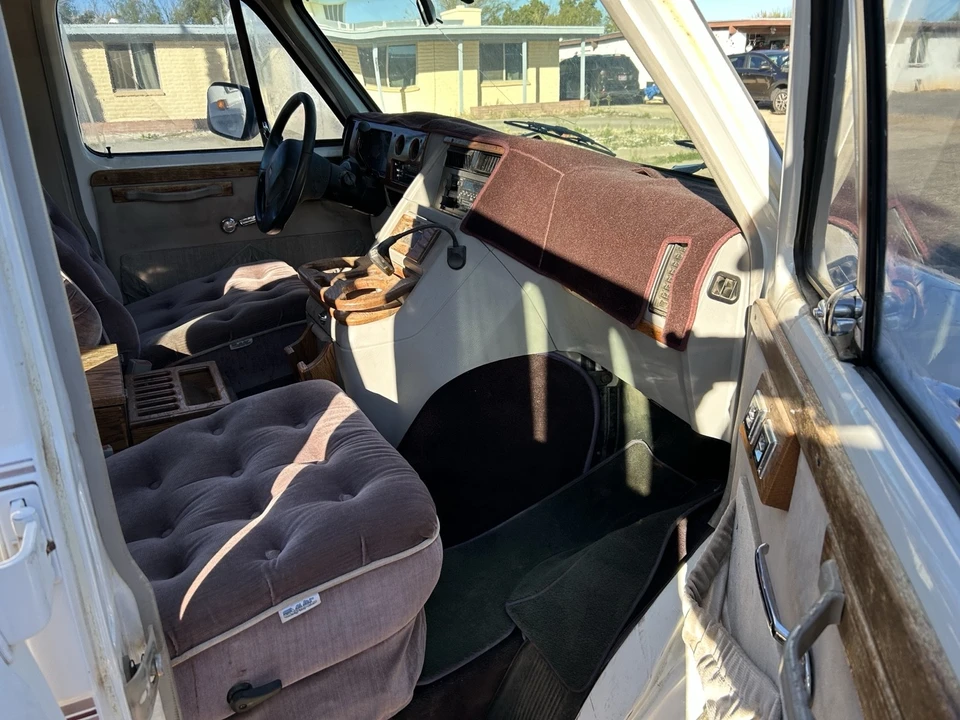 1993 GMC G-series Van - Image 6 of 13
