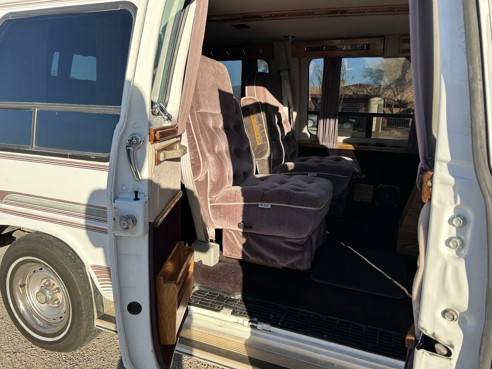 1993 GMC G-series Van - Image 5 of 19