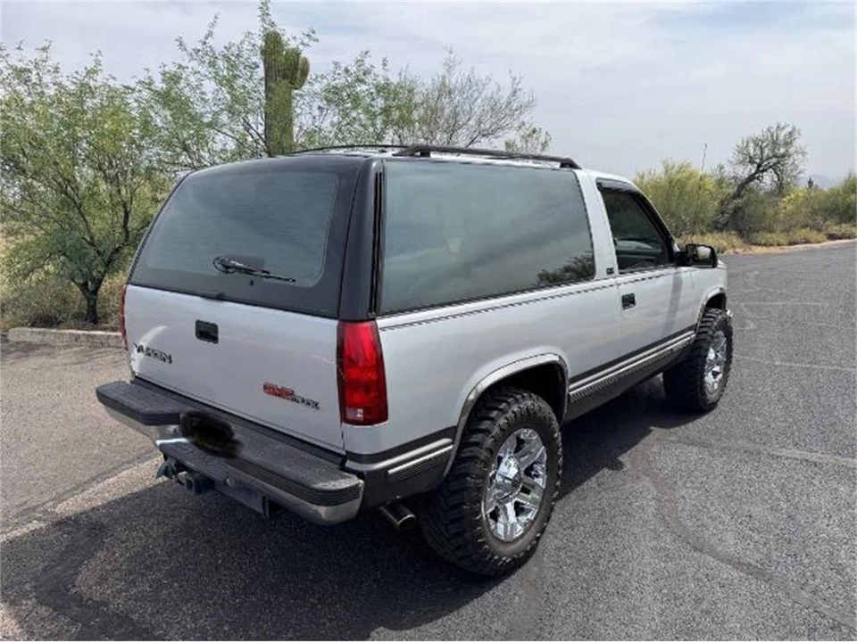 1993 GMC Yukon - Image 2 of 14