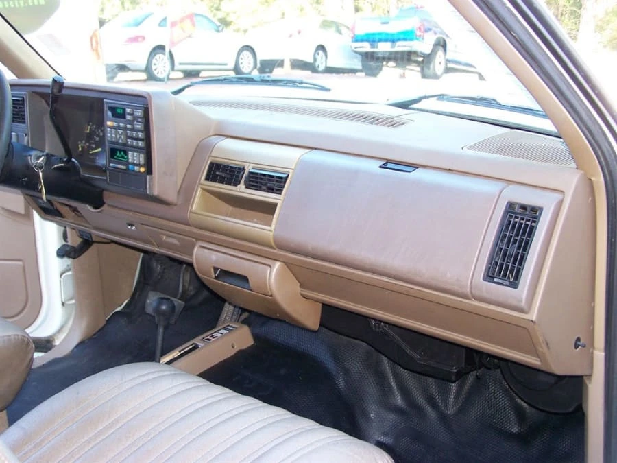 1993 GMC Yukon 1st Gen - Image 5 of 11