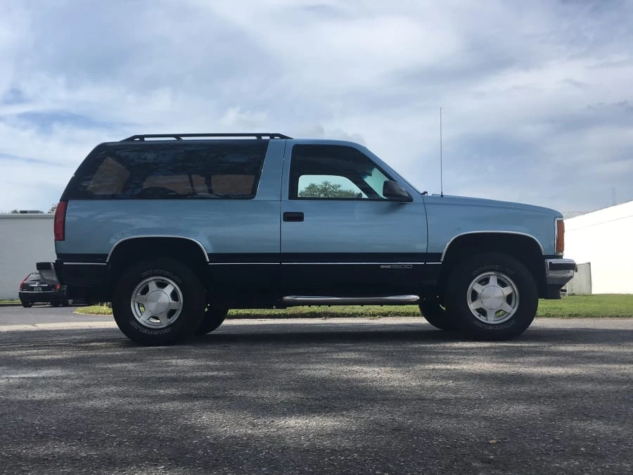 1993 GMC Yukon 1st Gen - Image 9 of 10