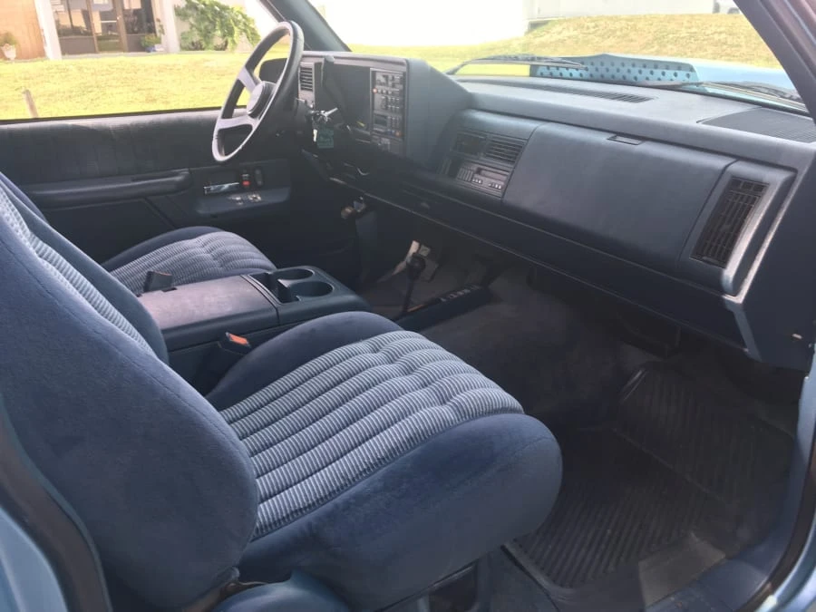 1993 GMC Yukon 1st Gen - Image 5 of 10