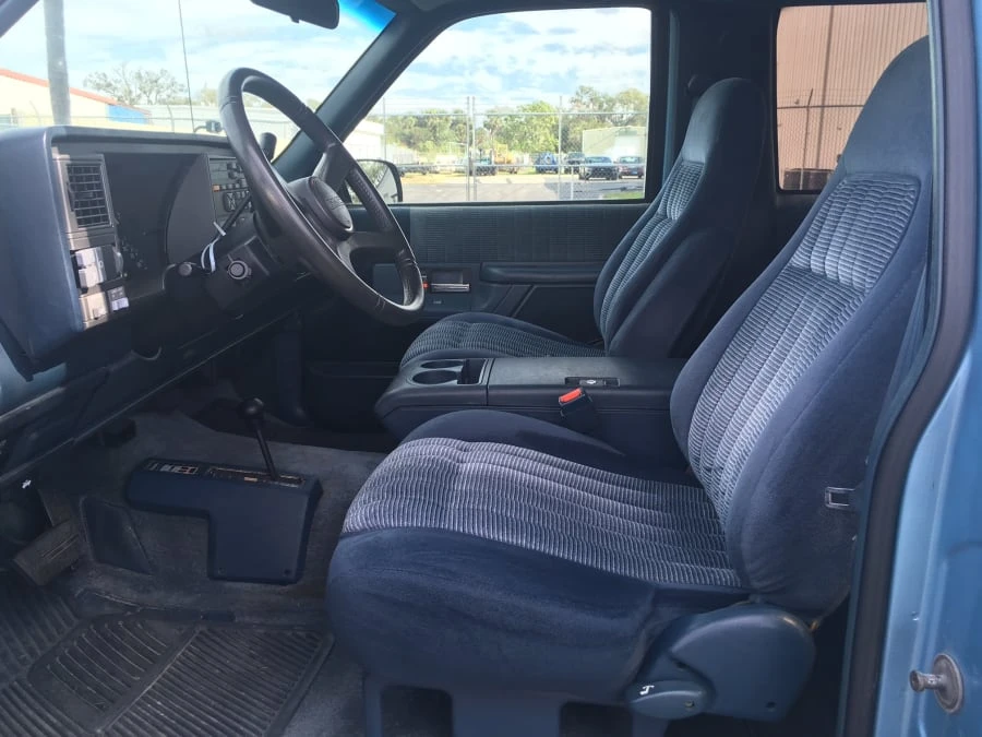 1993 GMC Yukon 1st Gen - Image 4 of 10