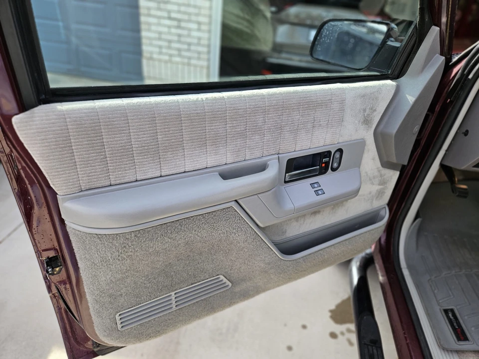 1993 GMC Yukon 1st Gen - Image 22 of 31