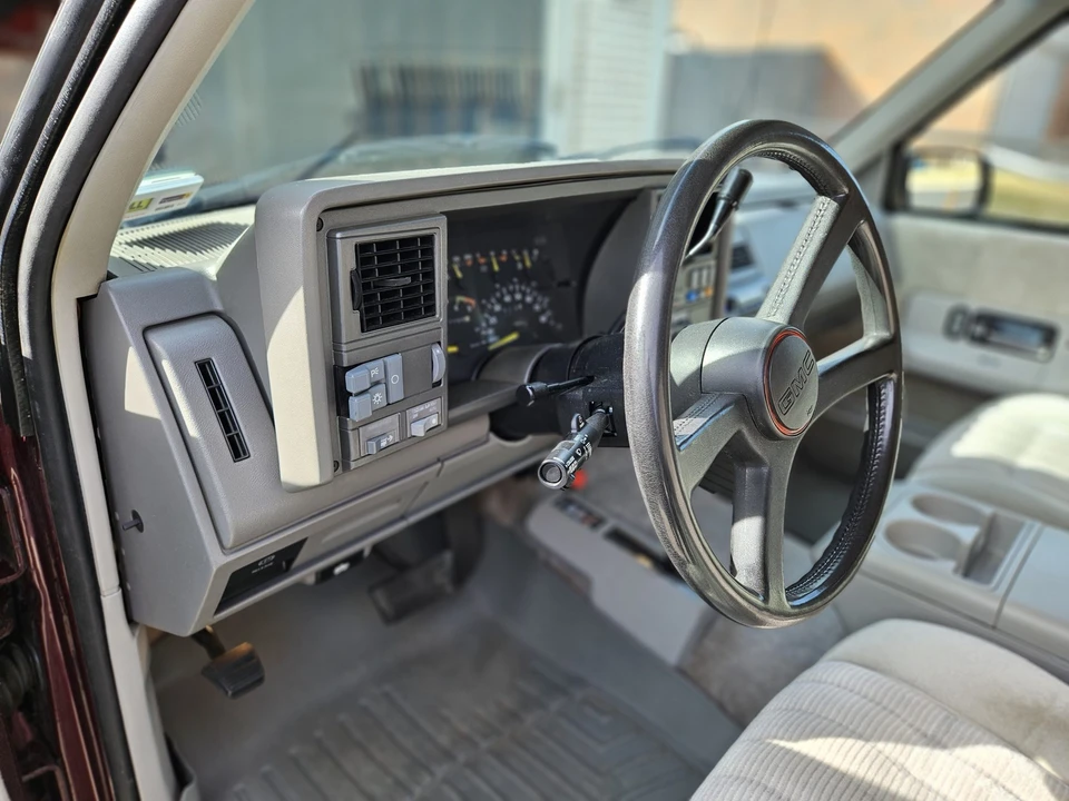 1993 GMC Yukon 1st Gen - Image 18 of 31