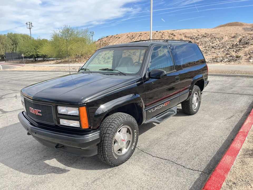 1993 GMC Yukon 1st Gen - Image 2 of 31