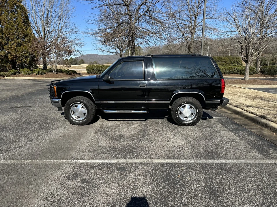 1993 GMC Yukon 1st Gen - Image 2 of 31
