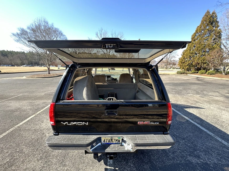 1993 GMC Yukon 1st Gen - Image 14 of 31