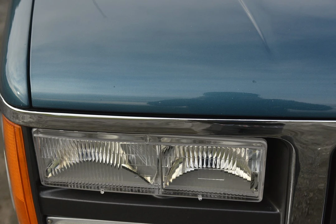 1993 GMC Yukon 1st Gen - Image 30 of 31