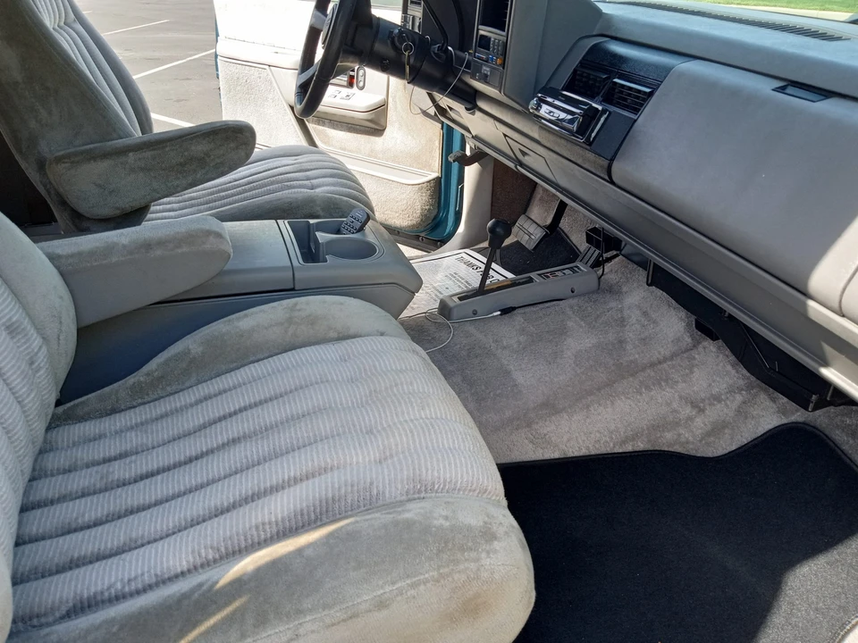 1993 GMC Yukon 1st Gen - Image 21 of 31
