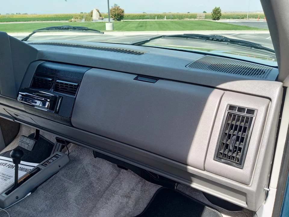 1993 GMC Yukon 1st Gen - Image 26 of 31