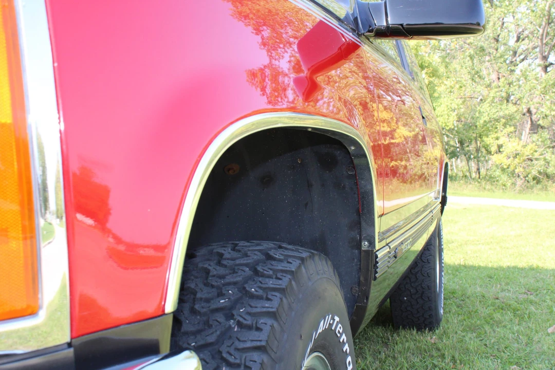 1993 GMC Yukon 1st Gen - Image 14 of 31