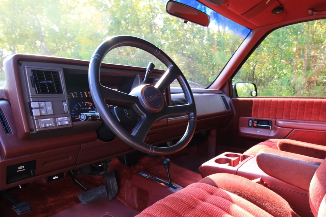 1993 GMC Yukon 1st Gen - Image 30 of 31