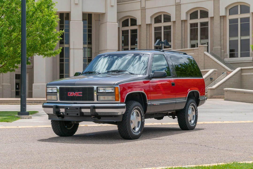 1993 GMC Yukon 1st Gen - Image 2 of 31