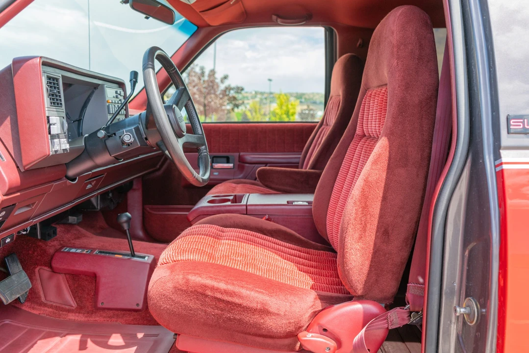 1993 GMC Yukon 1st Gen - Image 24 of 31