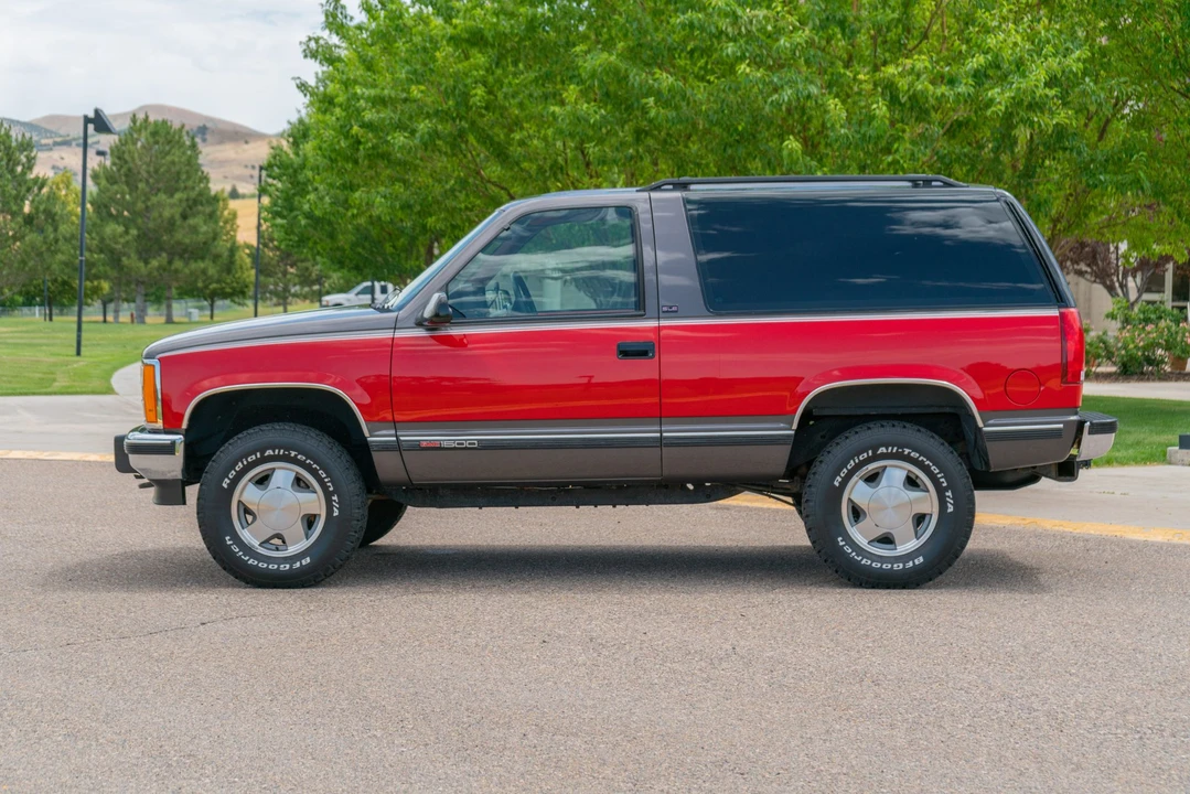 1993 GMC Yukon 1st Gen - Image 9 of 31