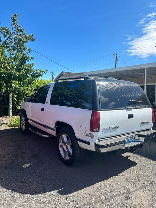 1993 GMC Yukon - Image 2 of 12