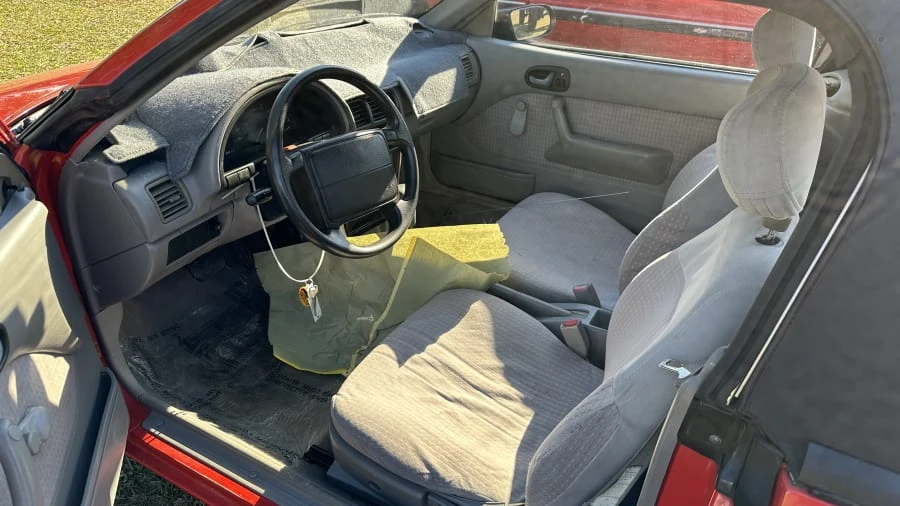 1993 Geo Metro - Image 5 of 6