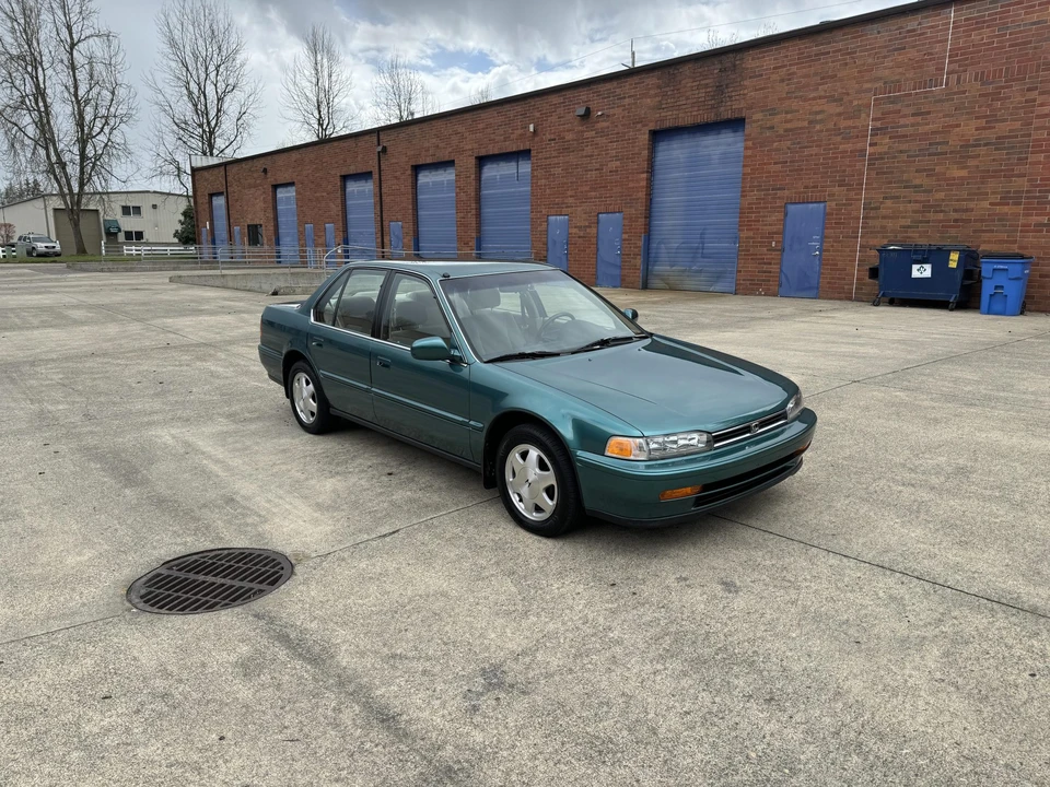 1993 Honda Accord 4th Gen - Image 14 of 31