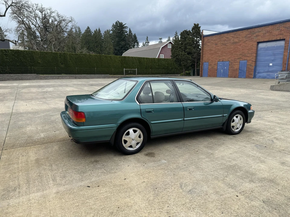 1993 Honda Accord 4th Gen - Image 17 of 31