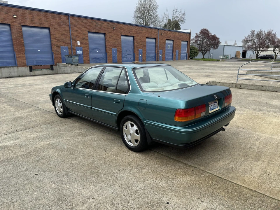 1993 Honda Accord 4th Gen - Image 30 of 31