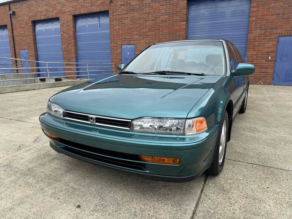 1993 Honda Accord 4th Gen - Image 5 of 31