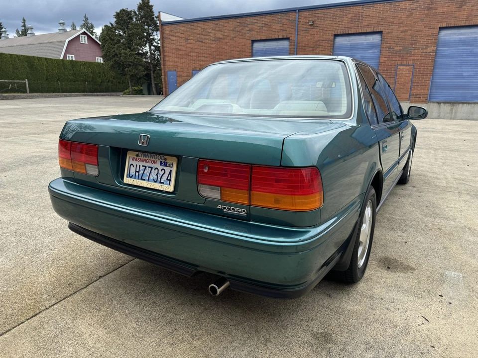 1993 Honda Accord 4th Gen - Image 22 of 31