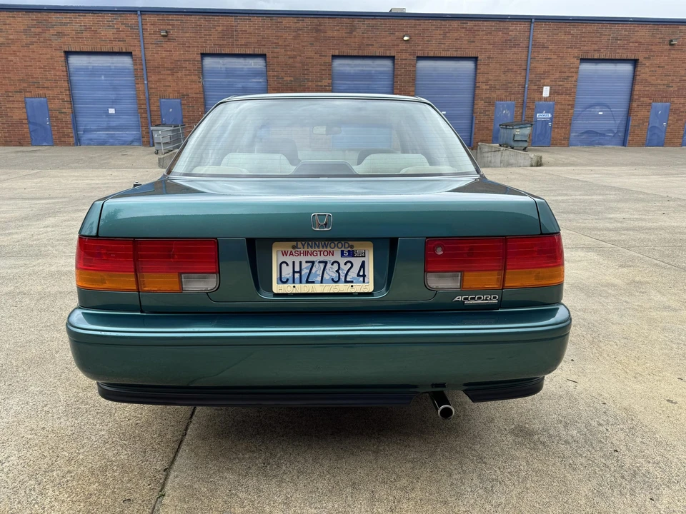 1993 Honda Accord 4th Gen - Image 26 of 31