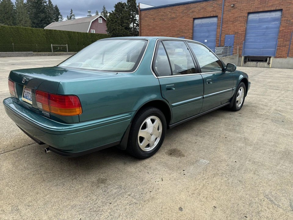 1993 Honda Accord 4th Gen - Image 20 of 31