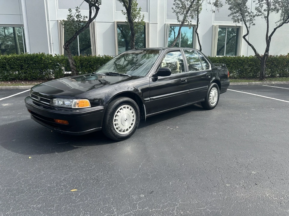1993 Honda Accord 4th Gen - Image 2 of 20
