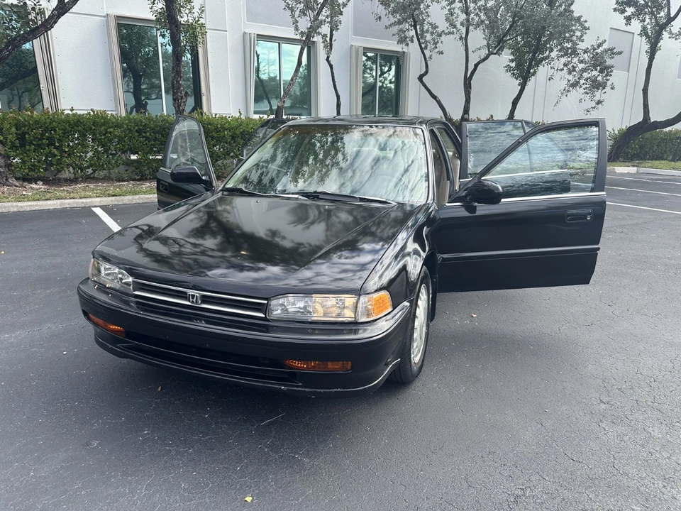 1993 Honda Accord 4th Gen - Image 4 of 20