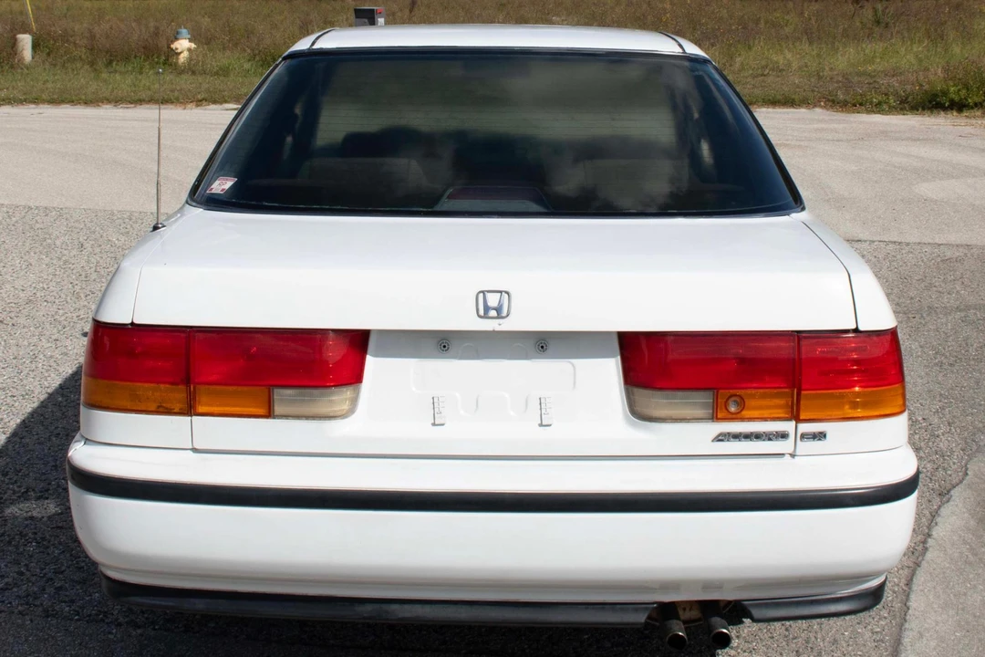 1993 Honda Accord 4th Gen - Image 5 of 31