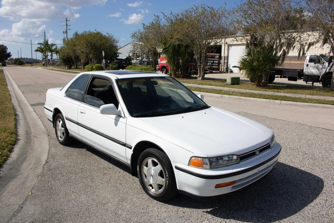 1993 Honda Accord 4th Gen - Image 9 of 31