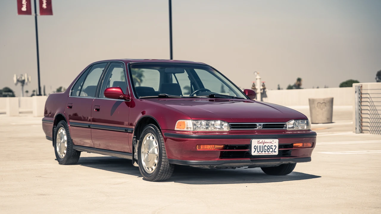 1993 Honda Accord 4th Gen - Image 2 of 31