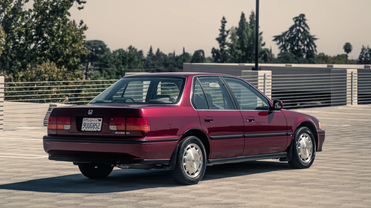 1993 Honda Accord 4th Gen - Image 7 of 31