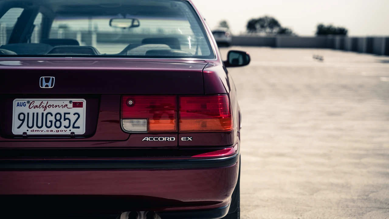 1993 Honda Accord 4th Gen - Image 17 of 31