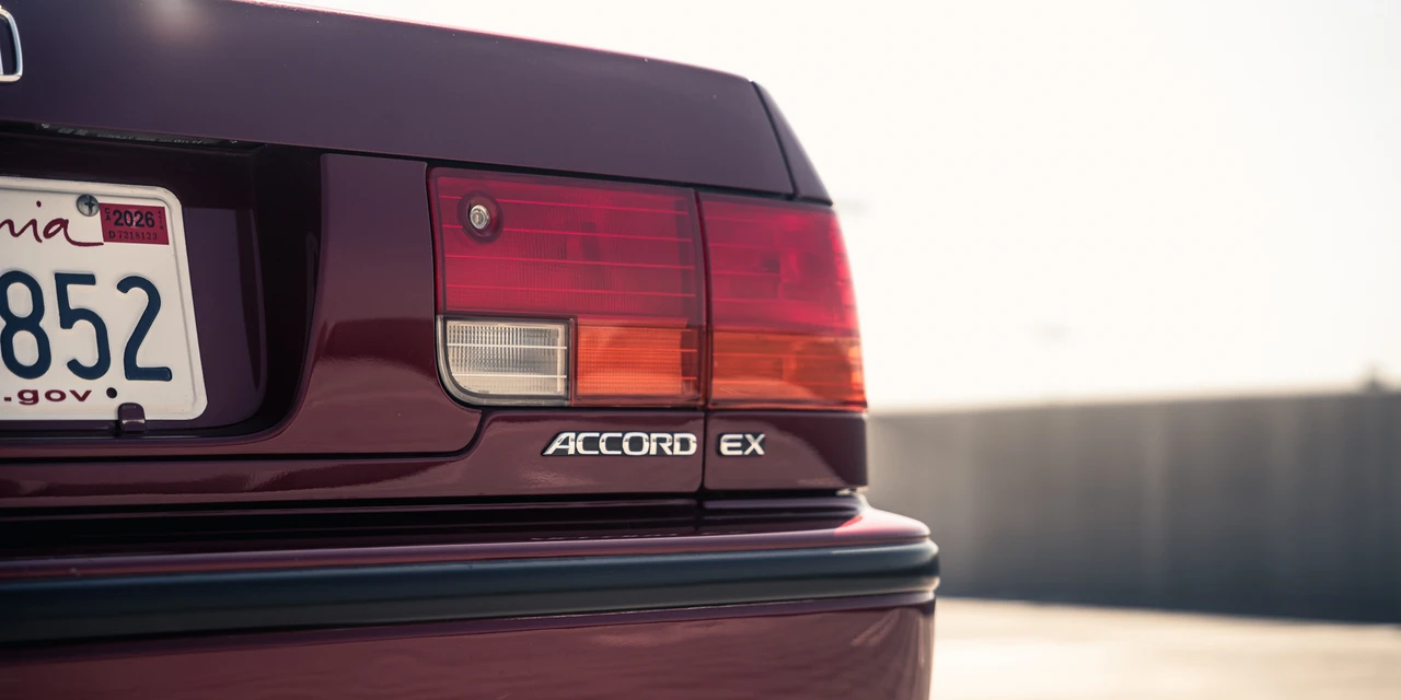 1993 Honda Accord 4th Gen - Image 16 of 31