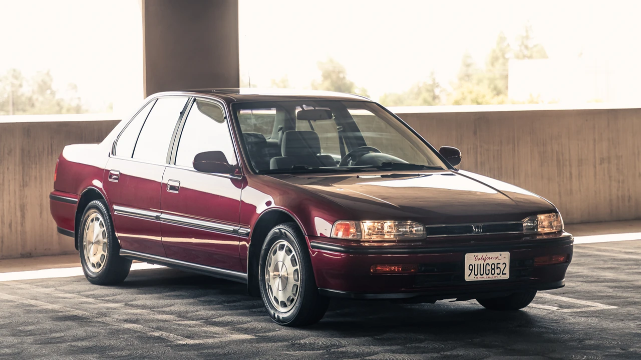 1993 Honda Accord 4th Gen - Image 8 of 31