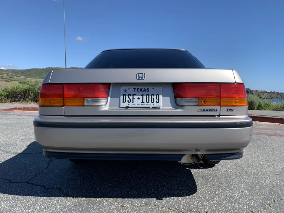 1993 Honda Accord 4th Gen - Image 13 of 31