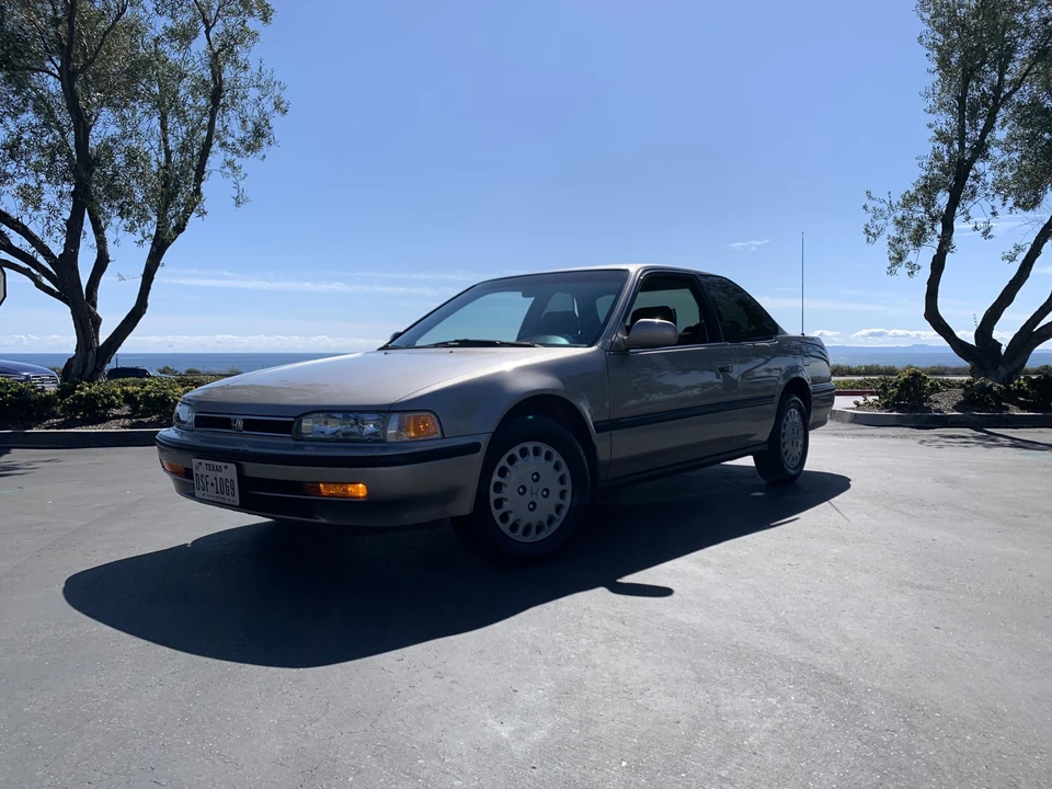 1993 Honda Accord 4th Gen - Image 9 of 31