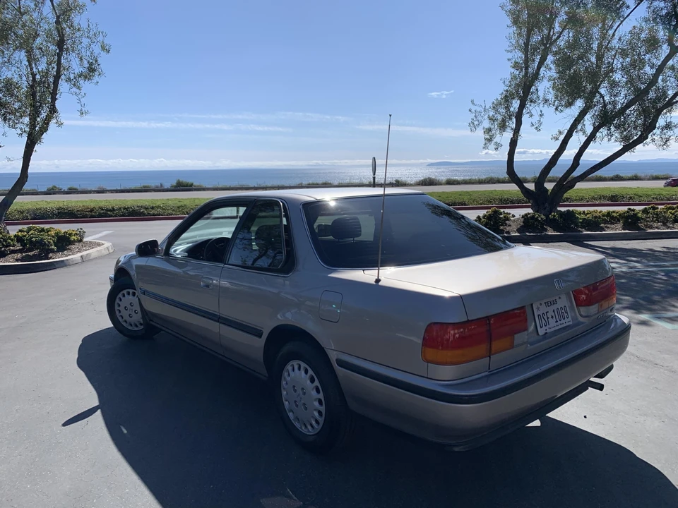 1993 Honda Accord 4th Gen - Image 10 of 31