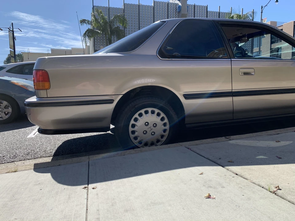 1993 Honda Accord 4th Gen - Image 16 of 31