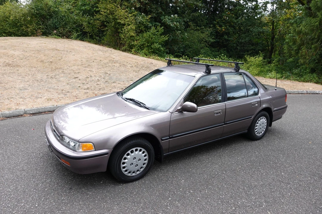 1993 Honda Accord 4th Gen - Image 23 of 31