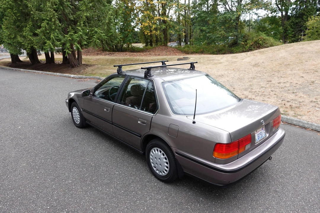 1993 Honda Accord 4th Gen - Image 27 of 31