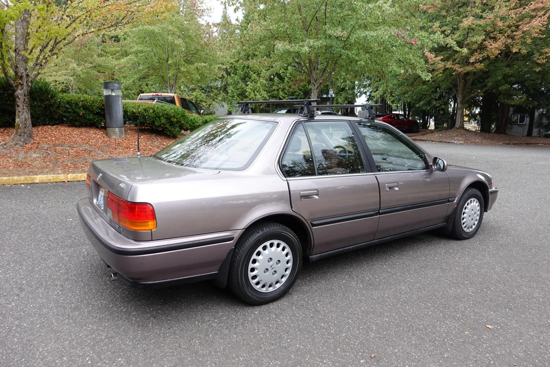 1993 Honda Accord 4th Gen - Image 25 of 31